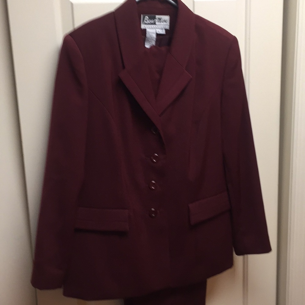 BeauMarc suit